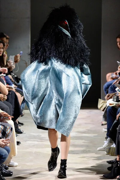 Look 13